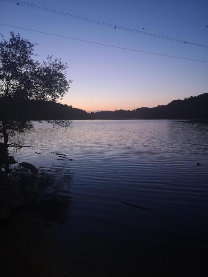 L'Essenciel Du Lac Eguzon-Chantome Buitenkant foto